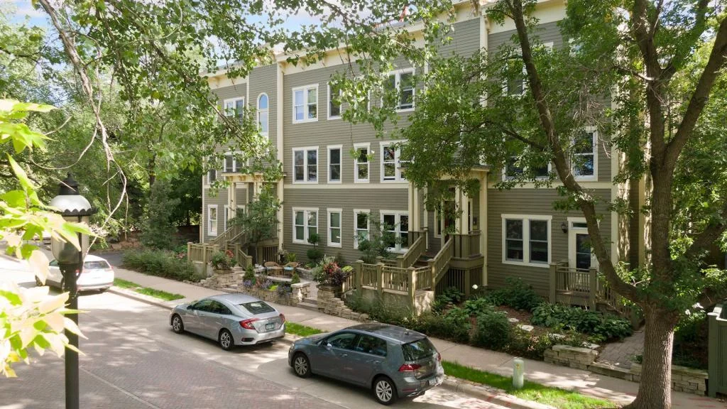 West Island Condos